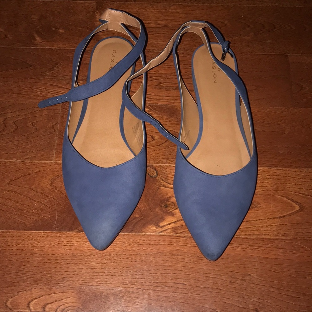Size 10 Caslon Flats